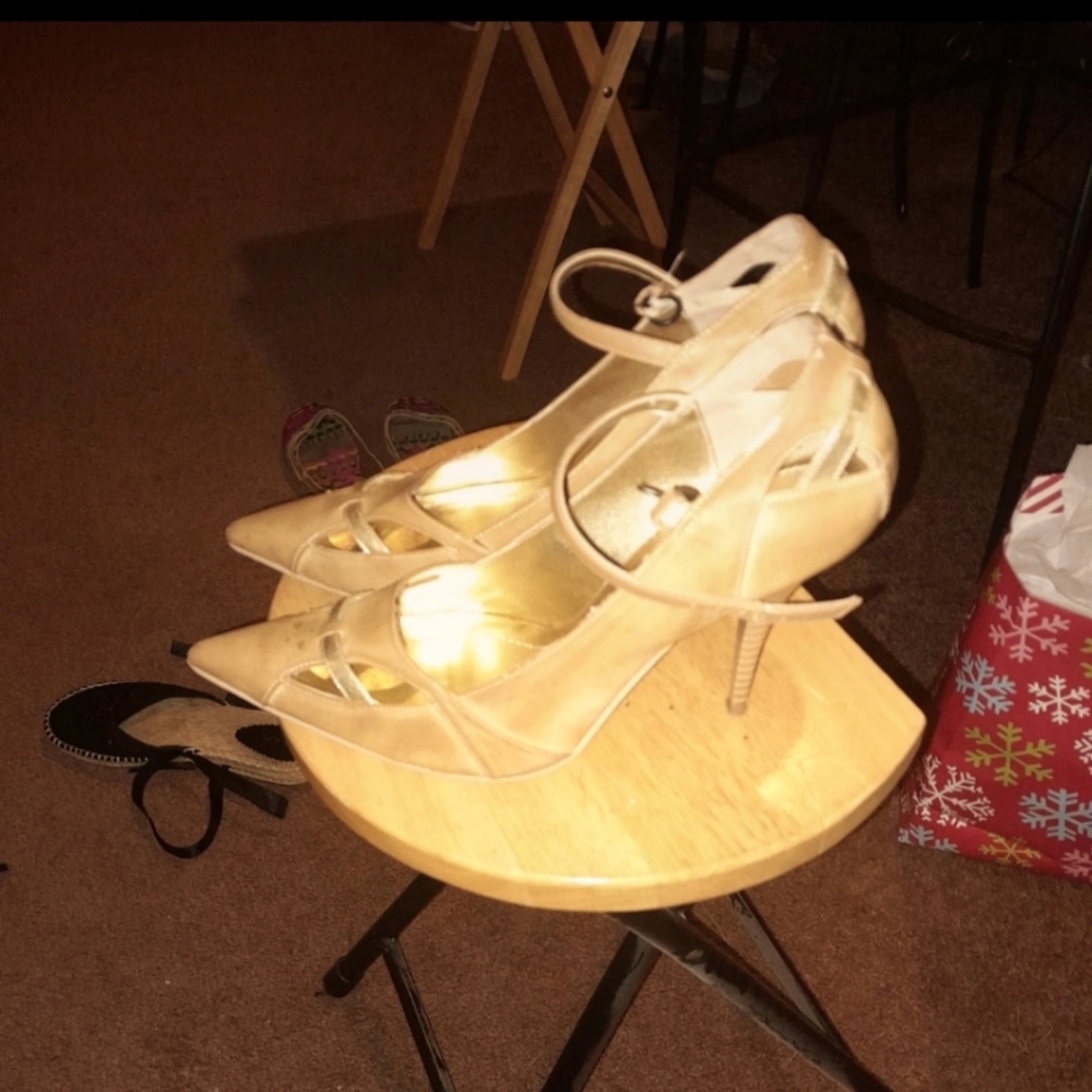 Pre-loved Diva Pumps